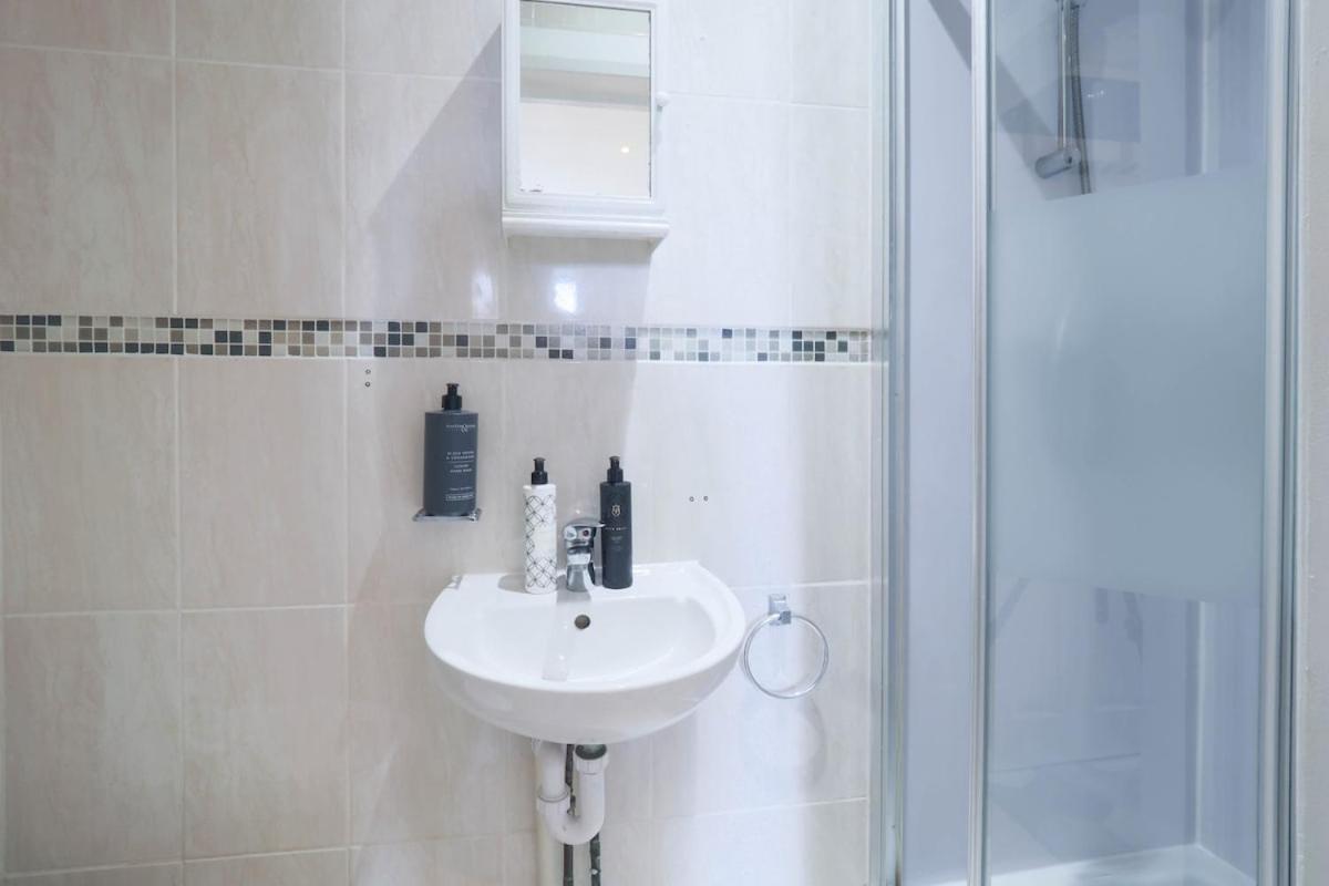 S4 Cozy Full Modern In Kilburn With Kitchen * Londra